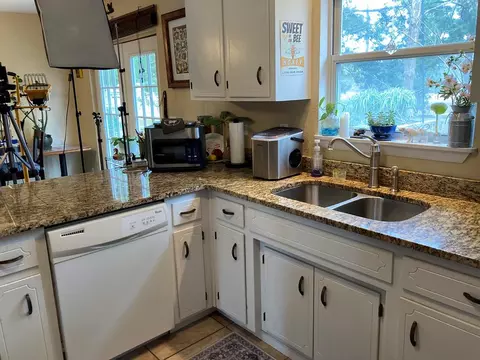 Kitchen - 192 River Rd, Carrabelle, FL 32322 photo 3 of 5