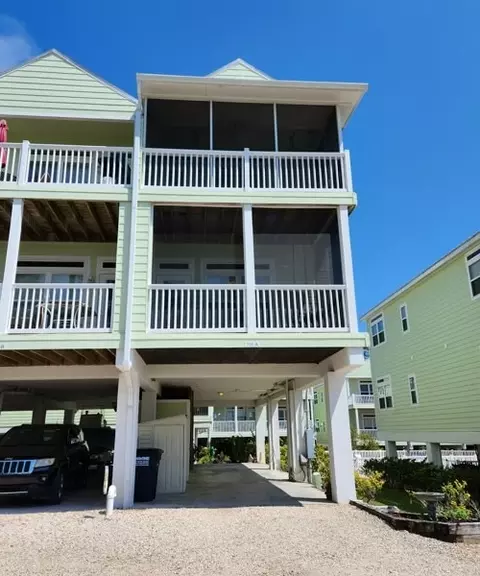 706 Howard St # A, Carrabelle, FL 32322 photo 2