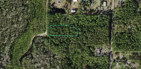 109 Delaine Cir, Eastpoint, FL 32328