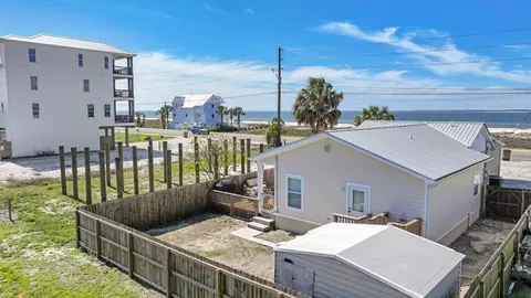 118 Atlantic St, Port St. Joe, FL 32456