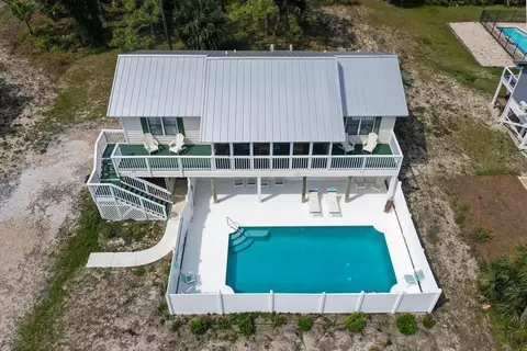 533 E Gulf Beach Dr, Saint George Island, FL 32328