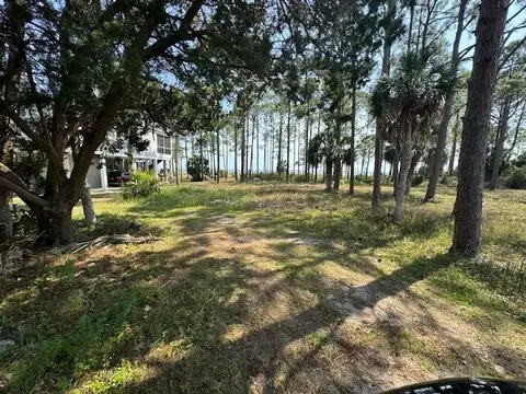 2842 Us 98, Carrabelle, FL 32322