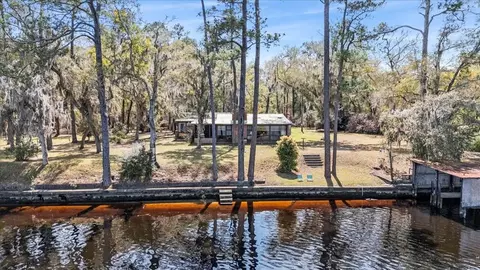 209 Rio Vista Dr, Sopchoppy, FL 32358