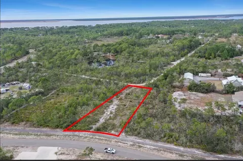275 Ridgecrest Pkwy, Eastpoint, FL 32328