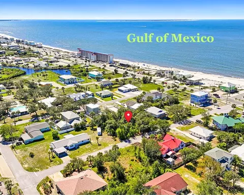 106 21st St, Mexico Beach, FL 32456