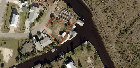 212 Water Dr, Mexico Beach, FL 32456