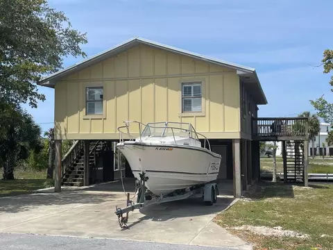 115 35th St, Mexico Beach, FL 32456
