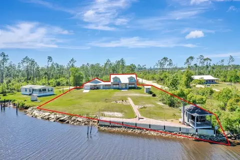 102 Tugboat Ln, Overstreet, FL 32456