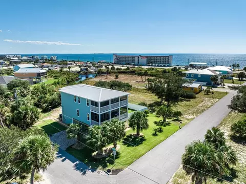 110 19th St, Mexico Beach, FL 32456