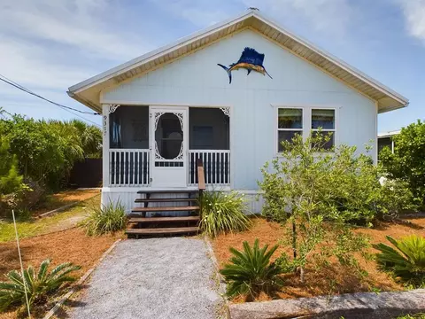 9317 Olive Ave, Port St. Joe, FL 32456