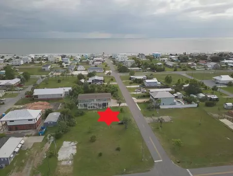208 5th St, Mexico Beach, FL 32456