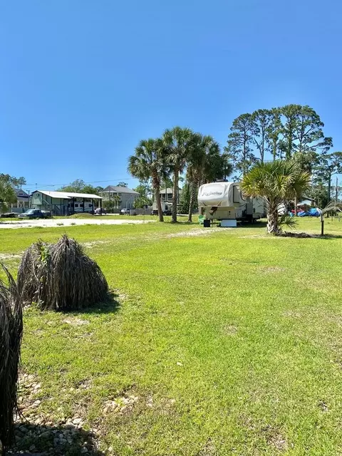 2581 Cherokee St, Port St. Joe, FL 32456