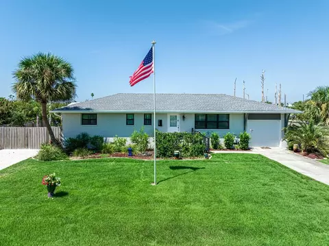 313 Robin Ln, Mexico Beach, FL 32456