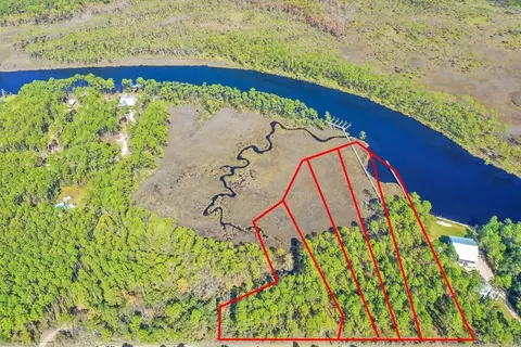 915 Mill Rd, Carrabelle, FL 32322 photo 4