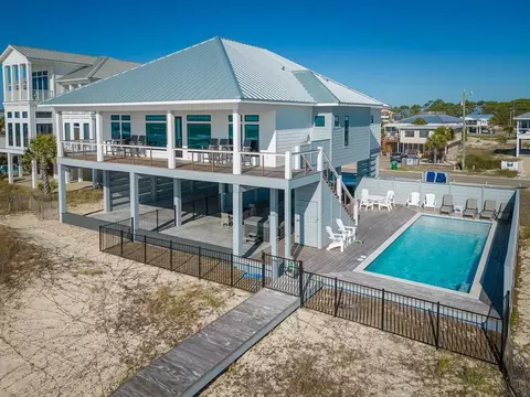 908 E Gorrie Dr, Saint George Island, FL 32328