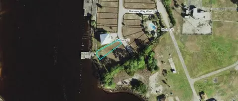 849 Mariners Ct, Carrabelle, FL 32322 photo 1