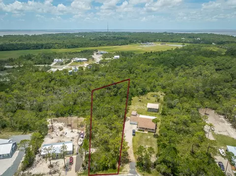 190 Ridgecrest Pkwy, Eastpoint, FL 32328