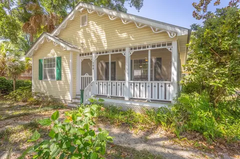 100 16th St, Apalachicola, FL 32320