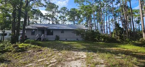 Exterior - 612 River Rd, Carrabelle, FL 32322 photo 1 of 4
