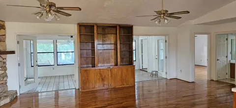 Living - 612 River Rd, Carrabelle, FL 32322 photo 1 of 2