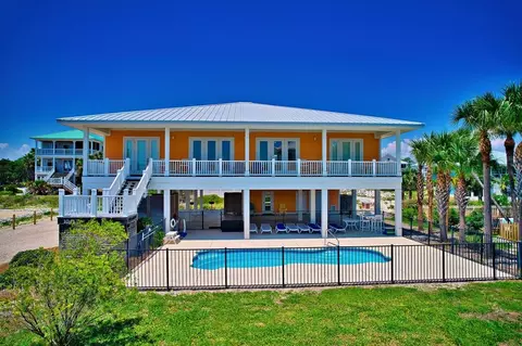 1041 E Gorrie Dr, Saint George Island, FL 32328