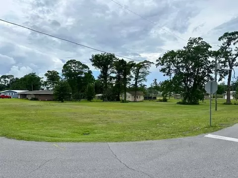 1002 Marvin Ave, Port St. Joe, FL 32456