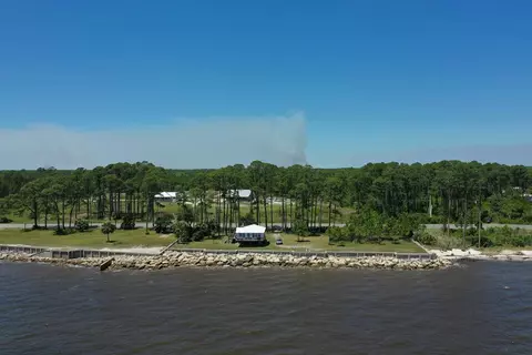 2140 Hwy 98 W, Carrabelle, FL 32322