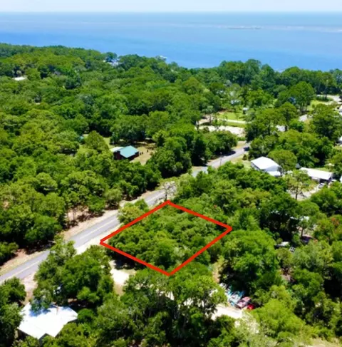 2530 Oleander Ter, Lanark Village, FL 32323