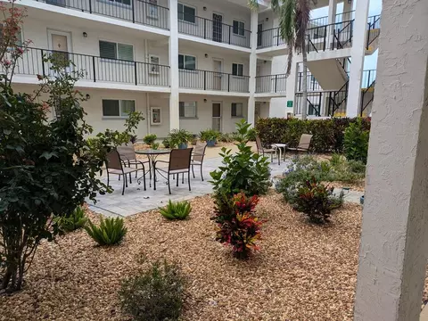 708 S Tamiami Trl #107, Venice, FL 34285