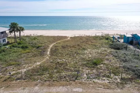 640 W Gorrie Dr, Saint George Island, FL 32328