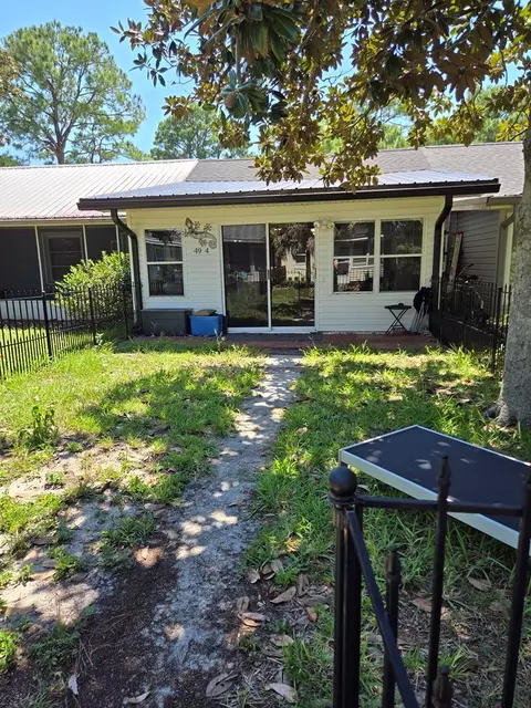 49 E Pine St # -4, Lanark Village, FL 32323