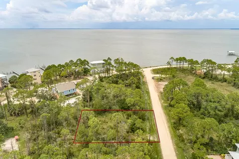 328 Nedley St, Saint George Island, FL 32328
