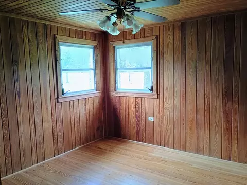 Bedroom - 370 Mill Rd, Carrabelle, FL 32322 photo 2 of 2