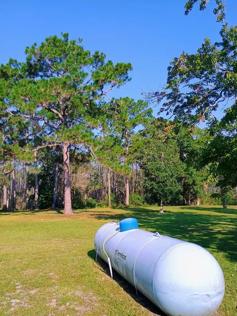 Exterior - 370 Mill Rd, Carrabelle, FL 32322 photo 8 of 8