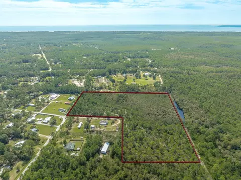 317 Paradise Ln, Apalachicola, FL 32320
