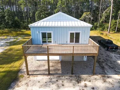 Exterior - 3015 Hwy 98 E, Carrabelle, FL 32322 photo 6 of 11