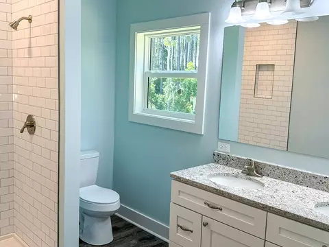 Bath - 3015 Hwy 98 E, Carrabelle, FL 32322 photo 4 of 6