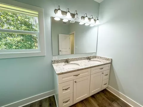 Bath - 3015 Hwy 98 E, Carrabelle, FL 32322 photo 3 of 6