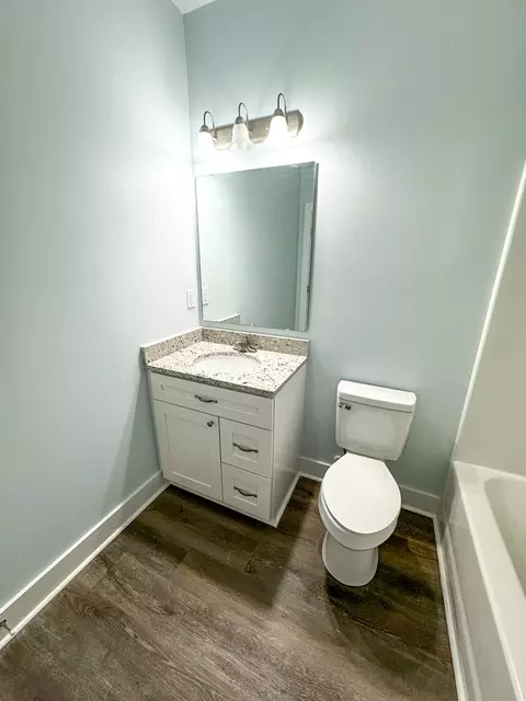 Bath - 3015 Hwy 98 E, Carrabelle, FL 32322 photo 1 of 6
