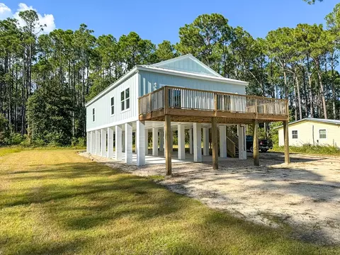 Exterior - 3015 Hwy 98 E, Carrabelle, FL 32322 photo 1 of 11