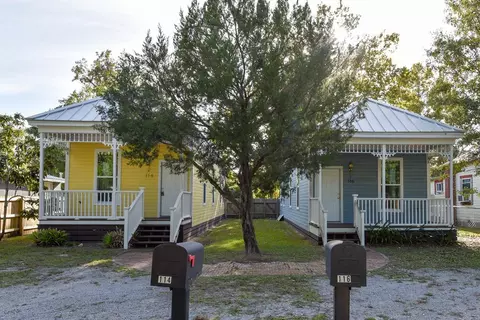 114 116 10th St, Apalachicola, FL 32320