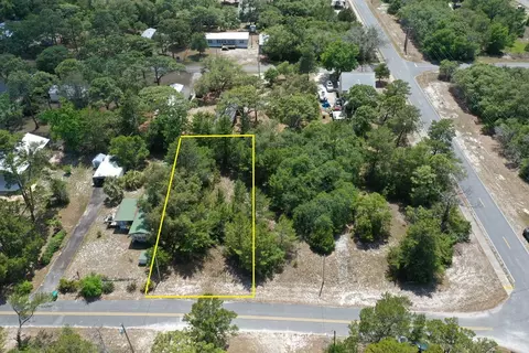 150 Florida St, Carrabelle, FL 32323 photo 4