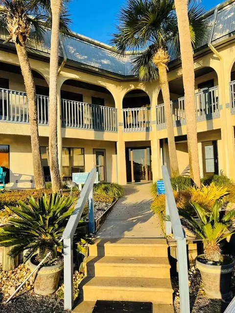 903 NW Ave A #11, Carrabelle, FL 32322