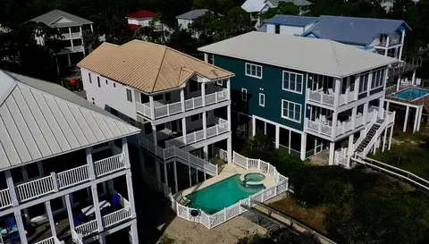 2274 Sailfish Dr, Saint George Island, FL 32328