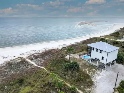295 S Seminole St, Port St. Joe, FL 32456