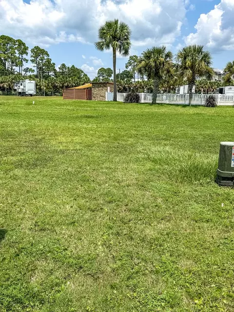 300 Chris Craft Dr, Carrabelle, FL 32322 photo 1
