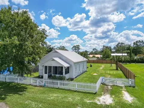 512 6th St, Port St. Joe, FL 32456