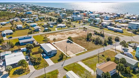 204 4th St, Mexico Beach, FL 32456