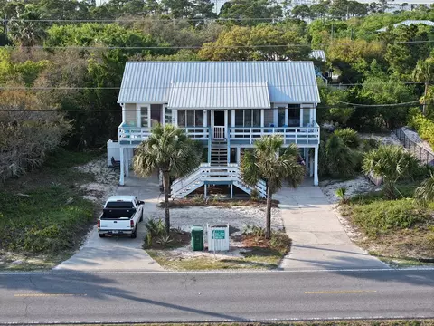 309 W Gulf Beach Dr, Saint George Island, FL 32328