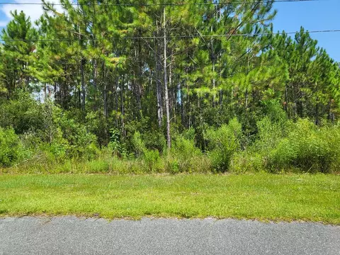914 NE 5th St, Carrabelle, FL 32322 photo 2